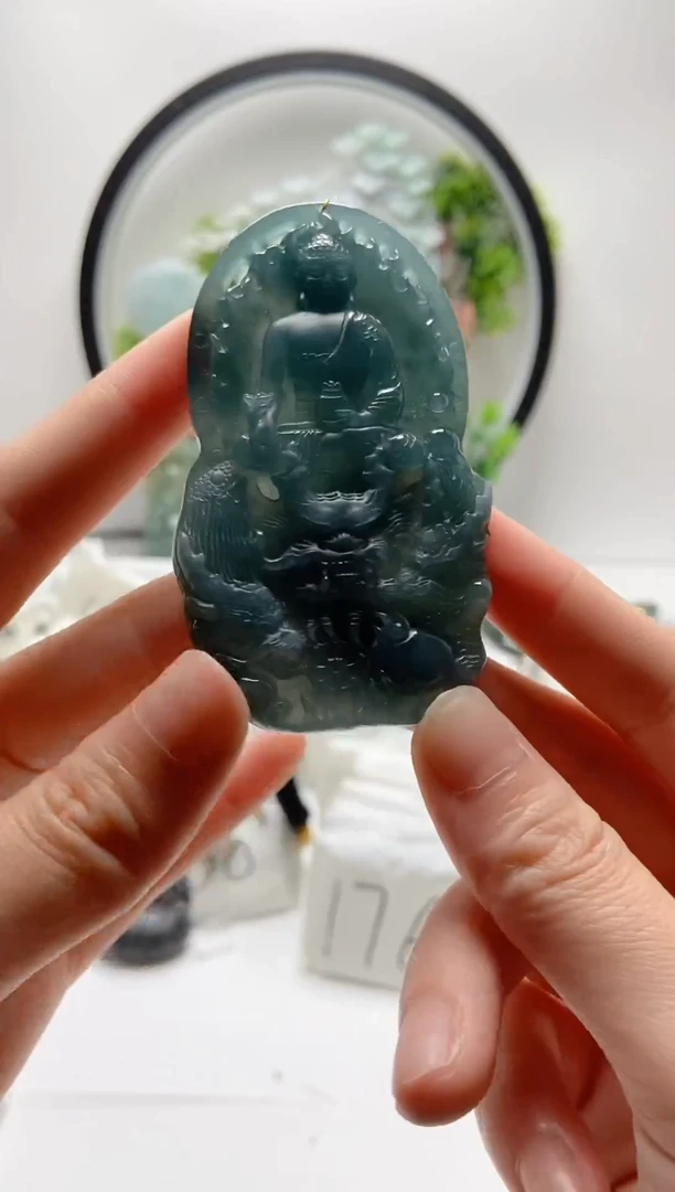 翡翠未镶嵌颈饰阿弥陀佛