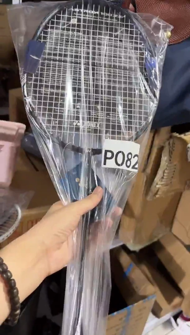 蚕丝上车啦 宝宝们抓紧时间去下方链接拍吧黑色羽毛球拍