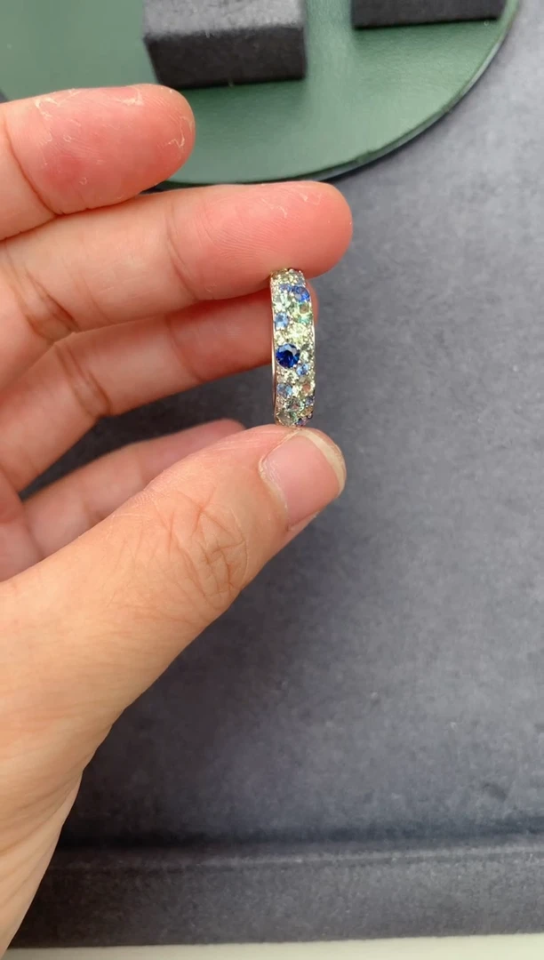 彩色蓝宝石戒指18K金镶嵌1.6ct彩蓝宝戒指  BE
