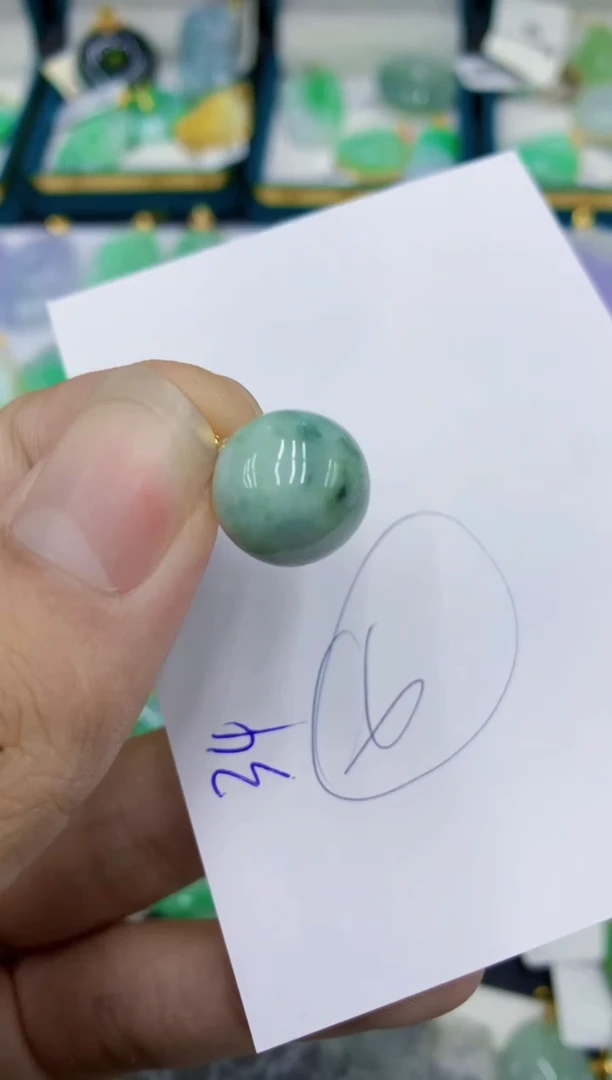 翡翠未镶嵌颈饰1111111111