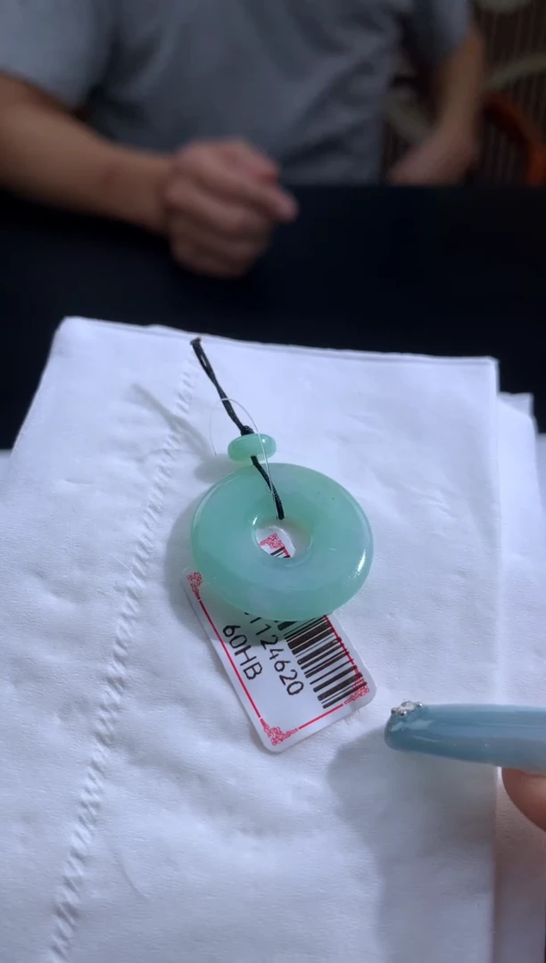 未镶嵌定制翡翠好****k翡翠