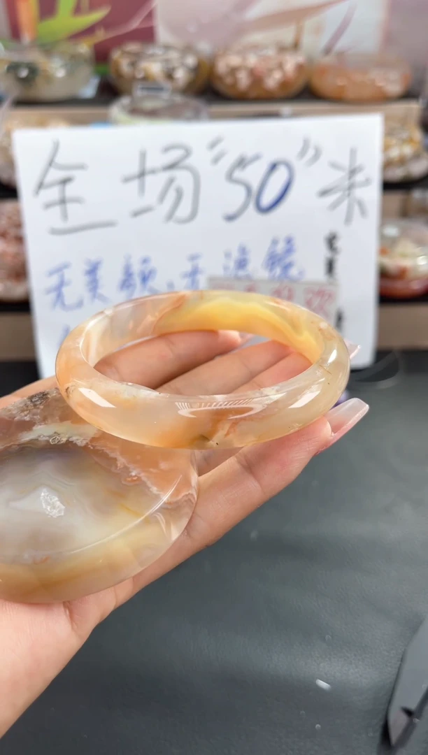 未镶嵌手镯石英质玉60