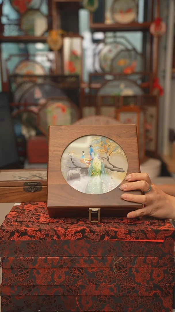 扇子苏绣作品手工首饰盒