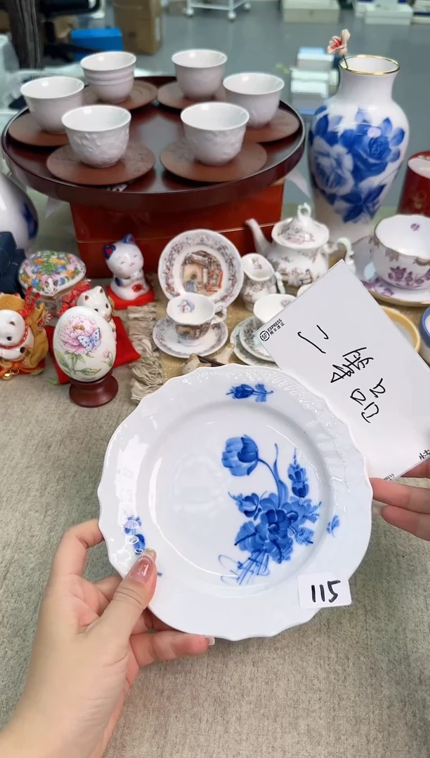 瓷片泡泡家的瓷器真好看