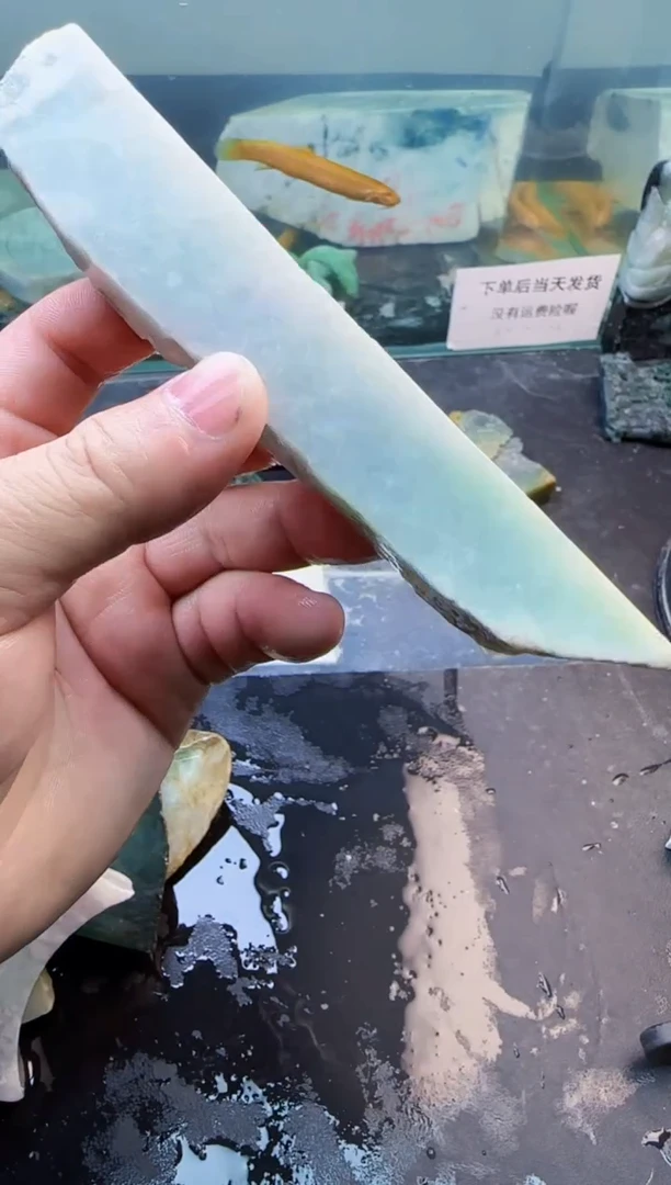 翡翠未镶嵌颈饰天然翡翠107