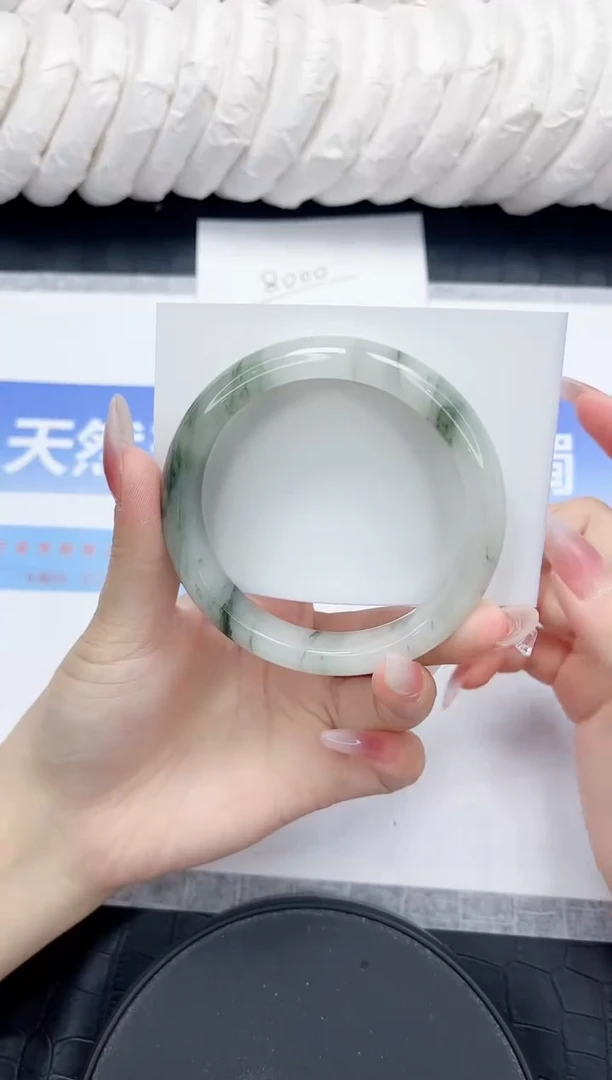 未镶嵌手镯石英质玉41-58.2