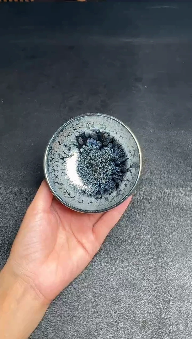 茶盏肖艳黑牡丹97