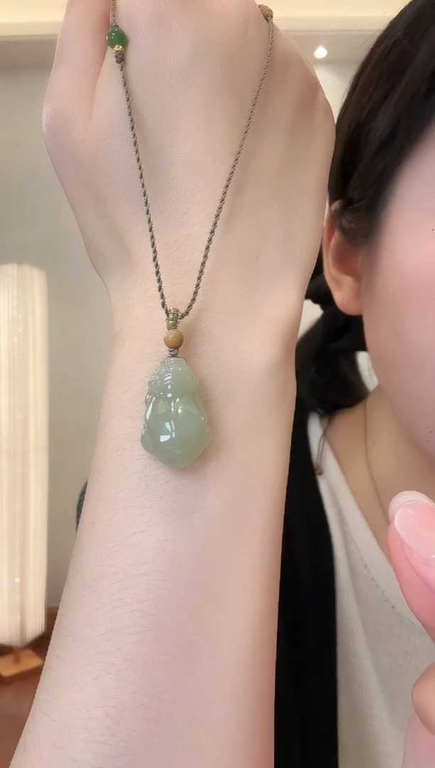 【闪购商品】和田玉吊坠(赠链)未镶嵌高冰晴水厚装大貔貅