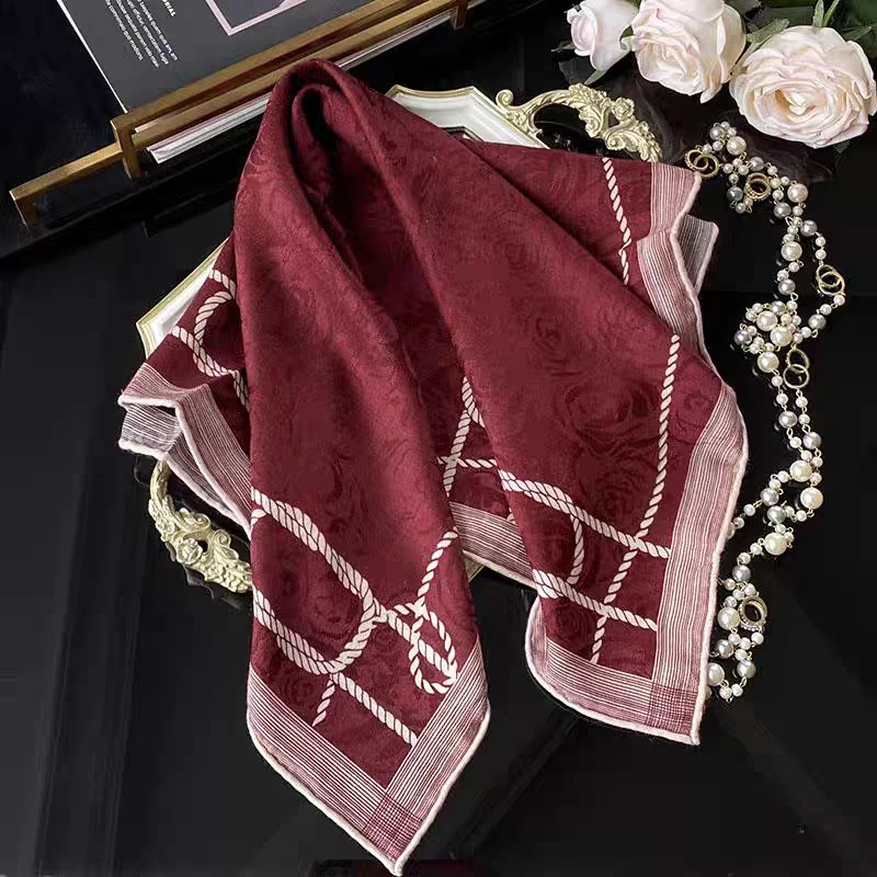 沐芽【如意玫瑰】65CM*65CM提花丝毛双面异色方巾 时尚气质印花围巾