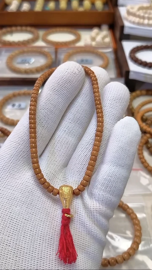 【闪购商品】橄榄核吊坠核尖小手持42