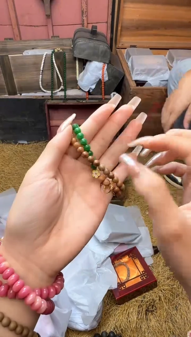 精美手串（无礼盒）
