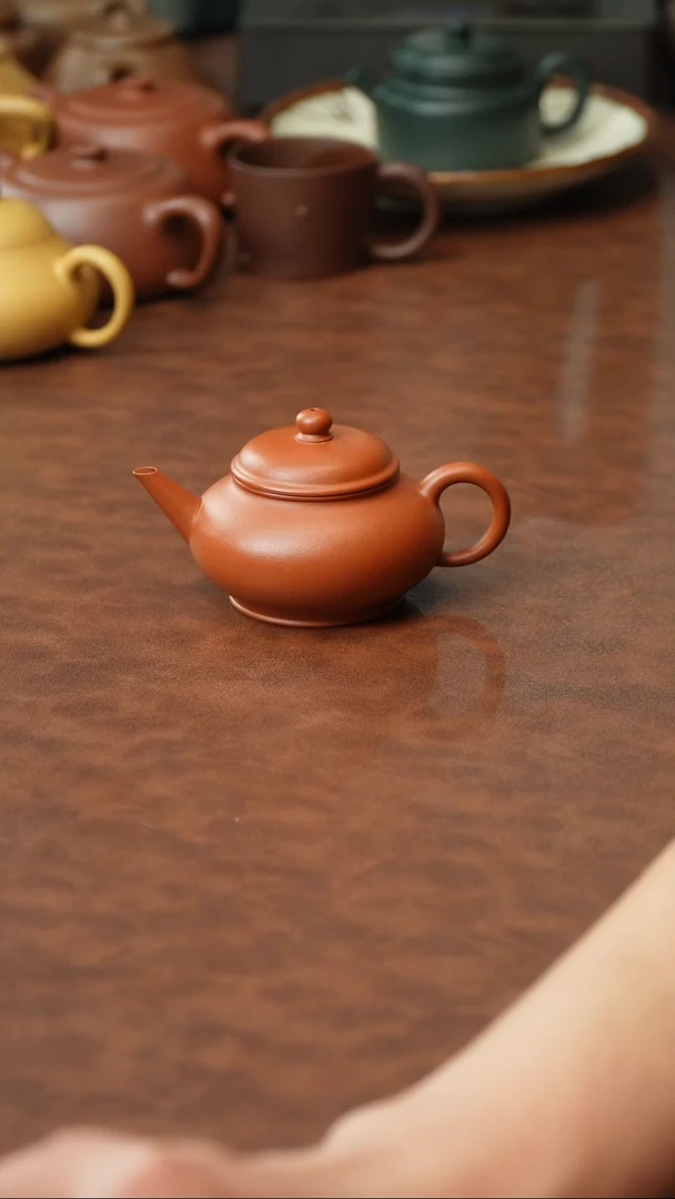 茶壶紫砂微瑕  生砂朱泥水平  120CC