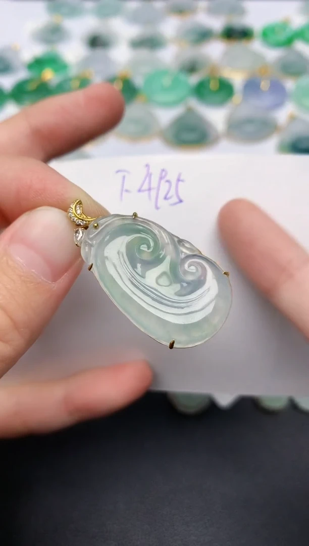 颈饰18K金镶嵌翡翠天然缅甸A货翡翠百元以上9元证书费自理