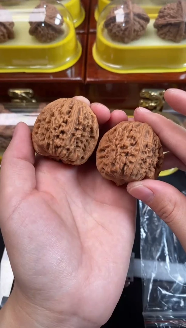 把件文玩核桃南疆石39尺s323