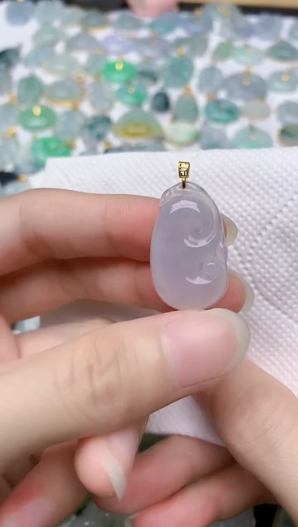 翡翠18K金镶嵌颈饰天然A货翡翠