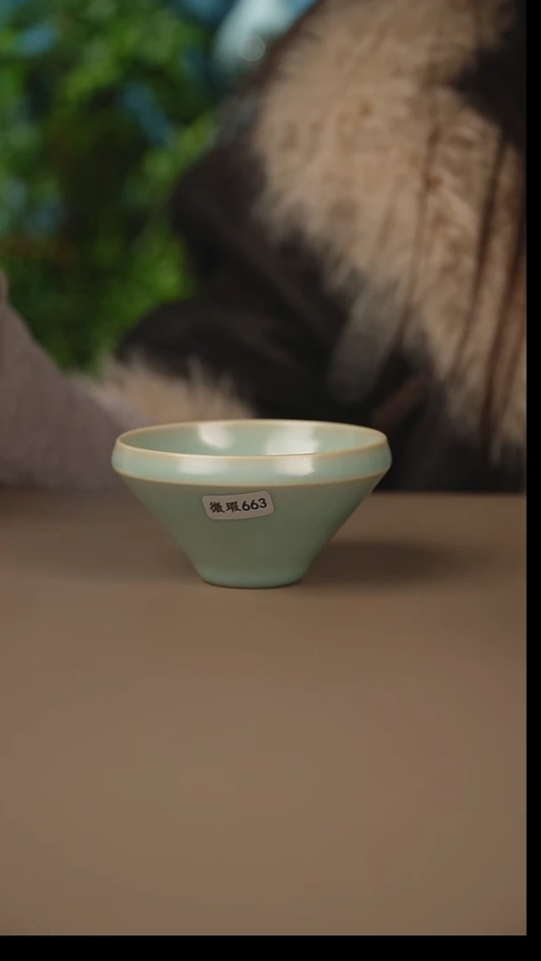 仿古折肩杯微暇