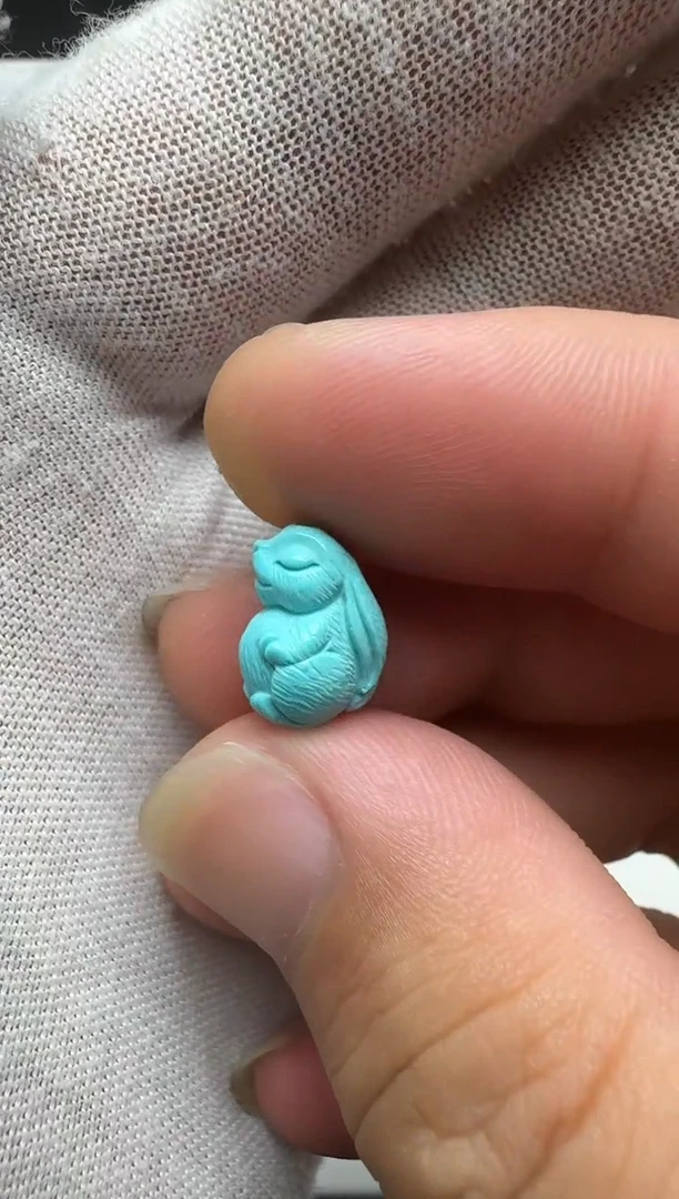 绿松石未镶嵌小兔子左右8.6前后9.2高13.3