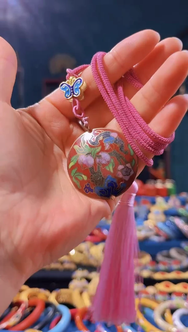 【闪购商品】非遗绝技 景泰蓝圆牌吊坠 砖红