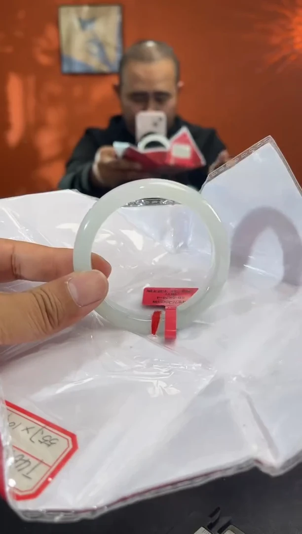 未镶嵌手镯翡翠4