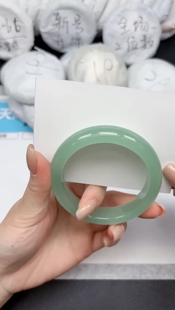 未镶嵌手镯石英质玉302-58.2