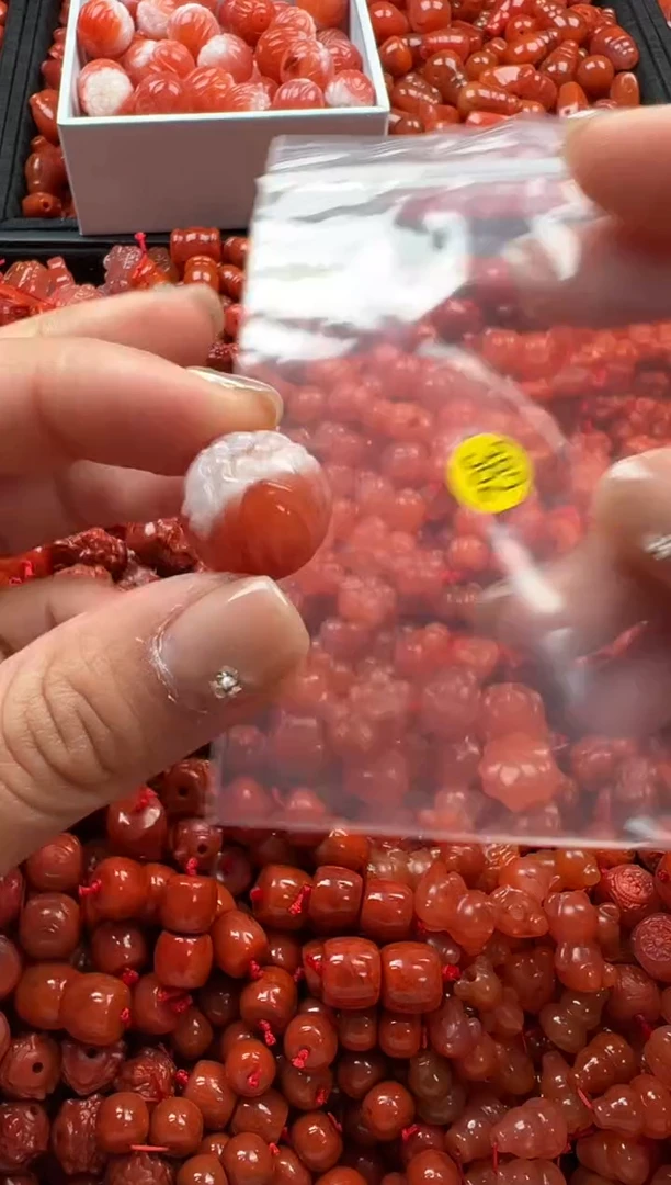 【闪购商品】南红玛瑙颈饰未镶嵌1