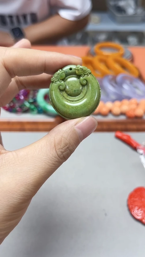 A03号绿色吊坠随机