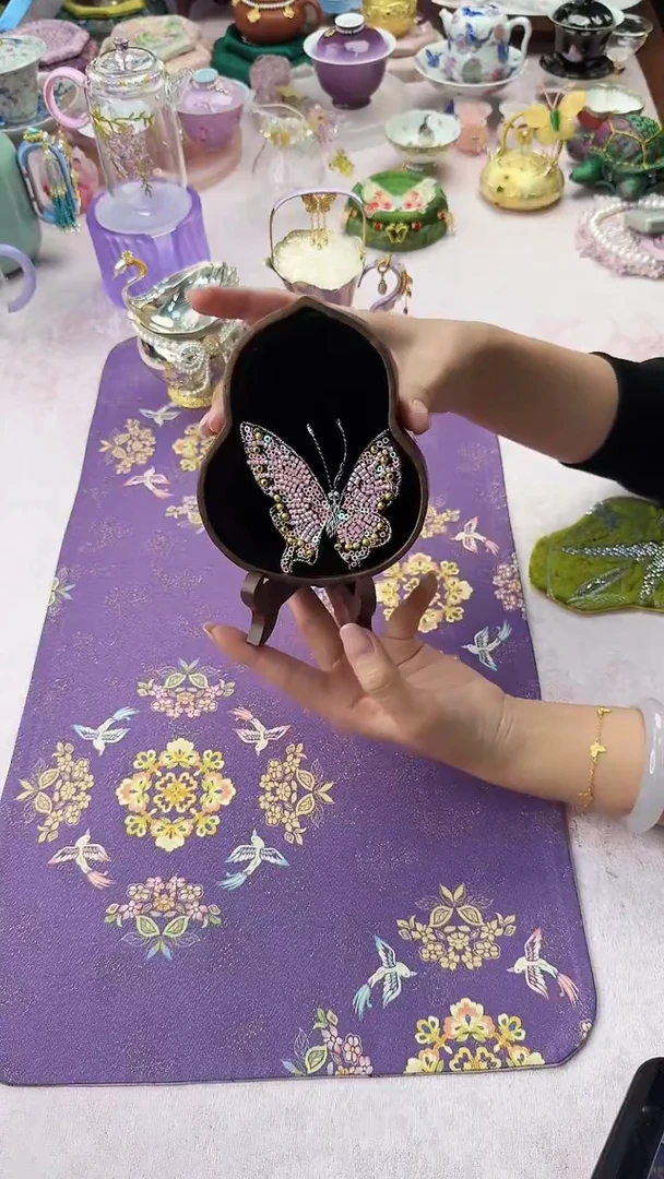 107三件套 钉珠蝴蝶