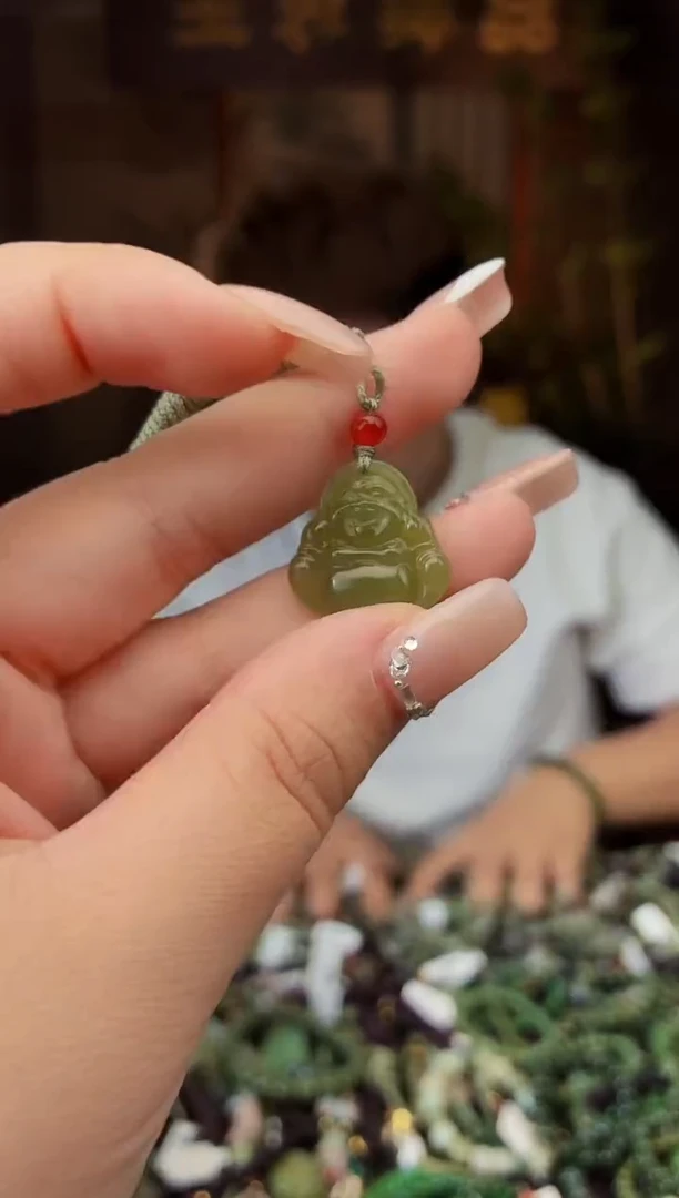 和田玉未镶嵌颈饰拍一发一