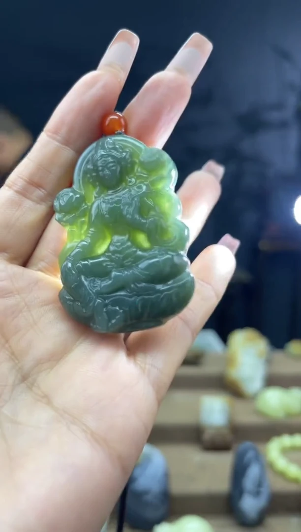 颈饰未镶嵌和田玉1