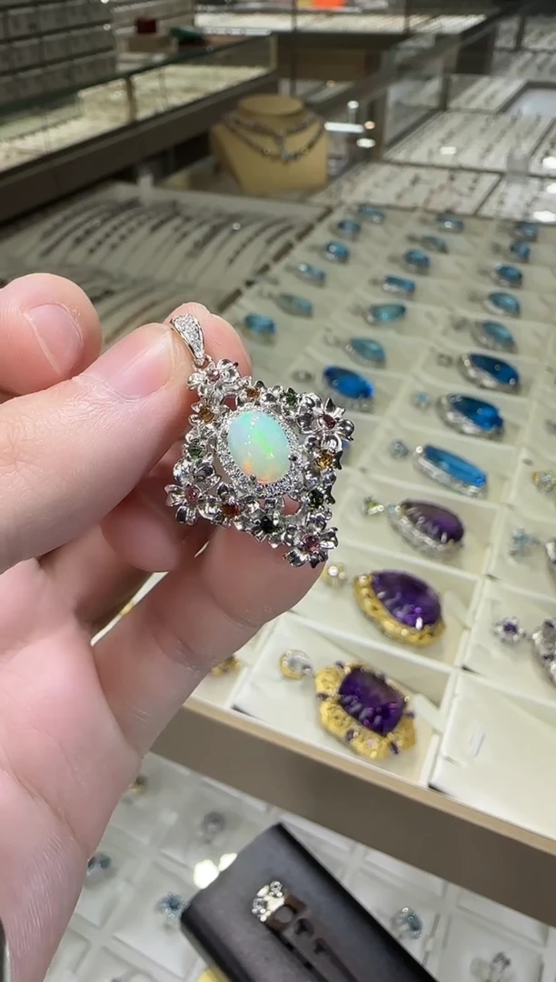 银S925镶嵌欧泊珠宝奇石6*8mm吊坠设计款