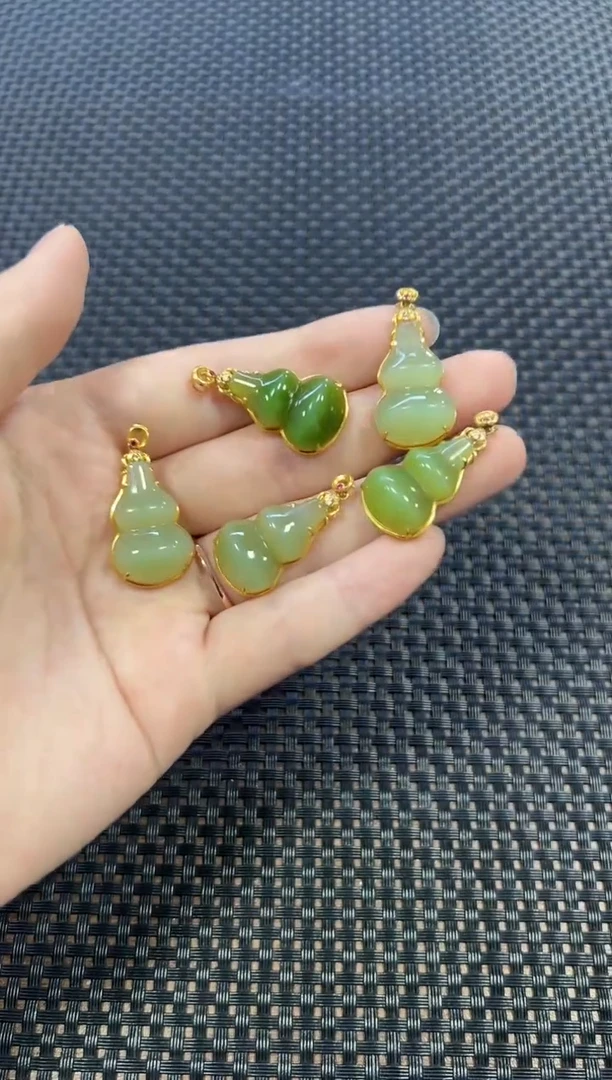 和田玉18K金镶嵌颈饰（多样性发一件）