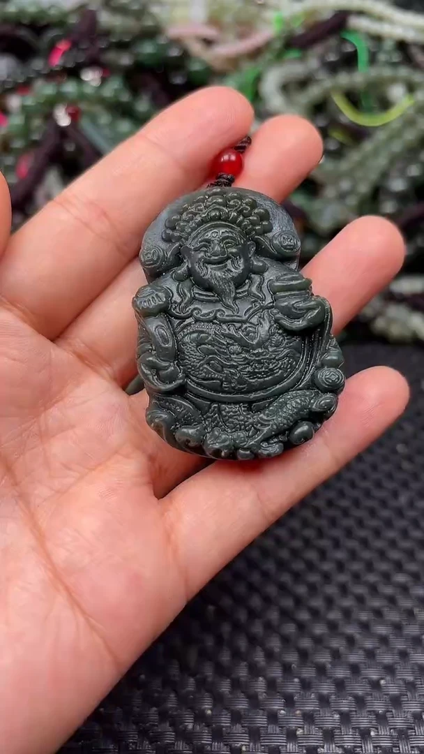 和田玉未镶嵌颈饰1