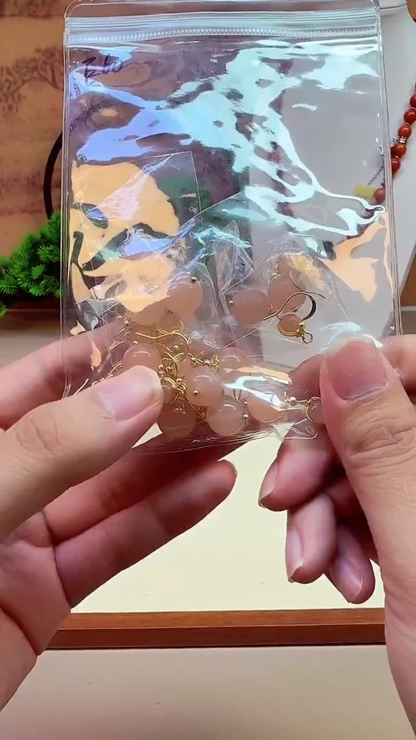 14K金镶嵌和田玉耳饰E60
