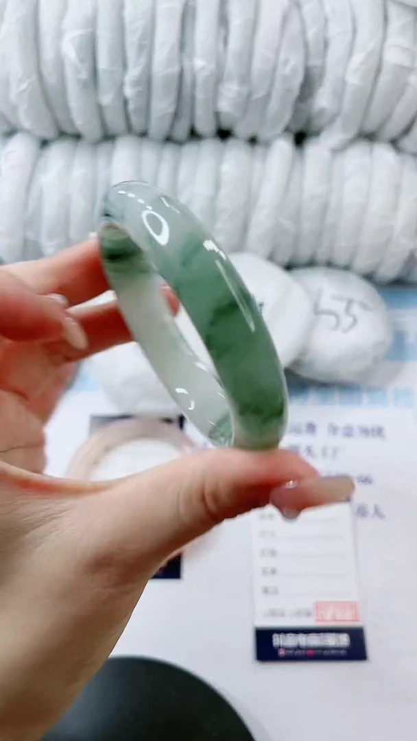 【闪购商品】石英质玉手镯未镶嵌0548568005