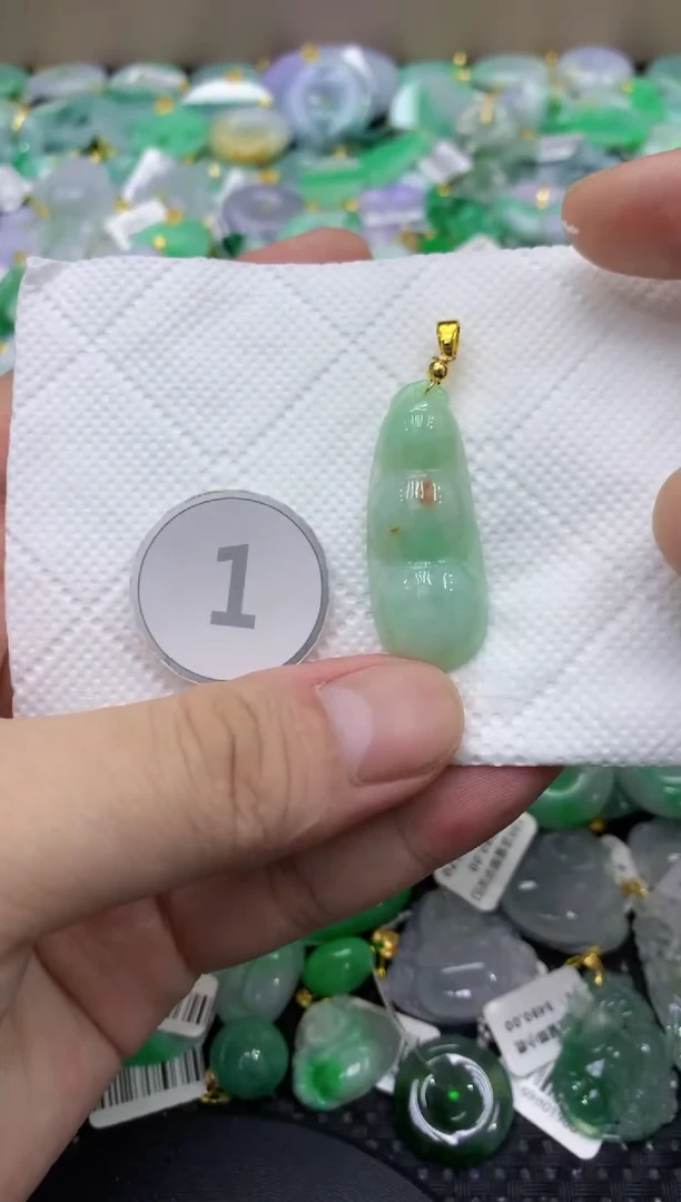 颈饰未镶嵌翡翠天然缅甸翡翠A货