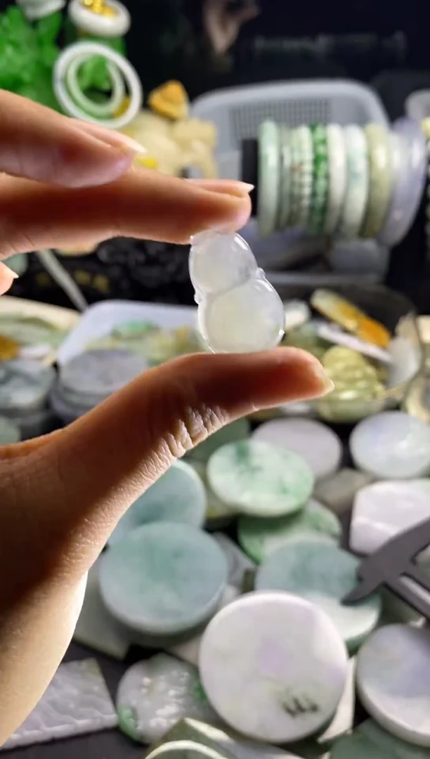 散珠翡翠A货翡翠10