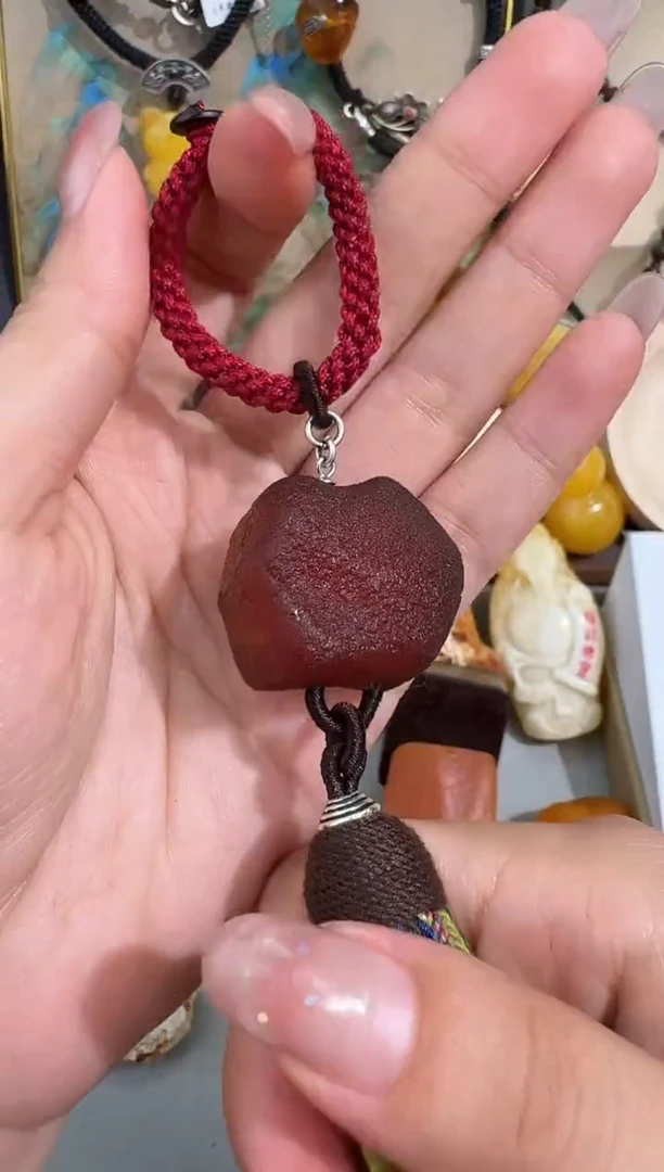 未镶嵌琥珀裸石琥珀