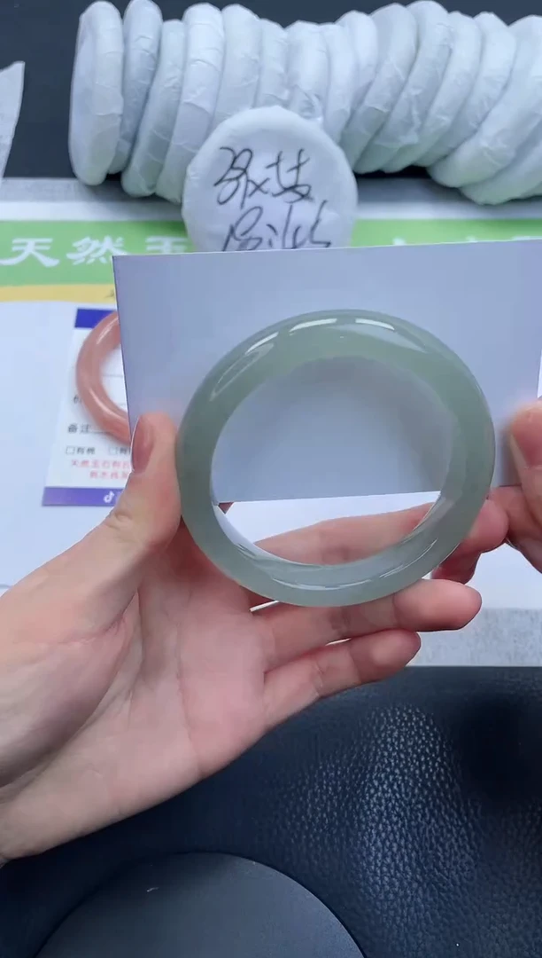 【闪购商品】石英质玉手镯未镶嵌A21-58+