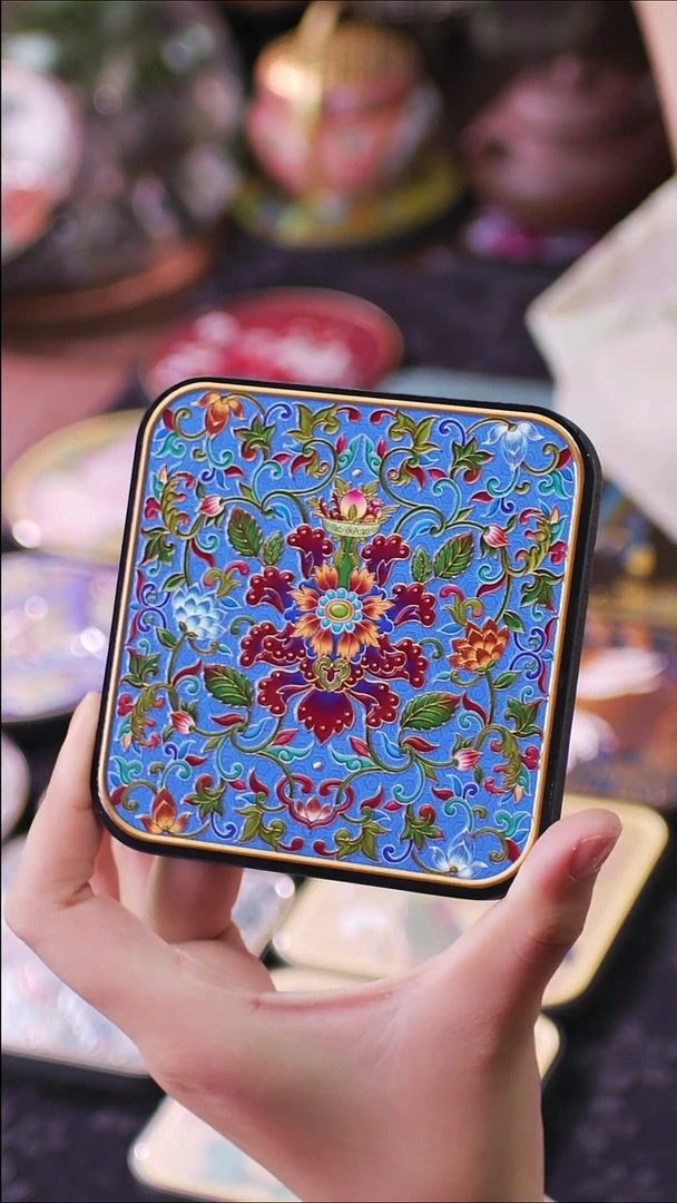 壹藏贰宝繁花图案杯垫一片