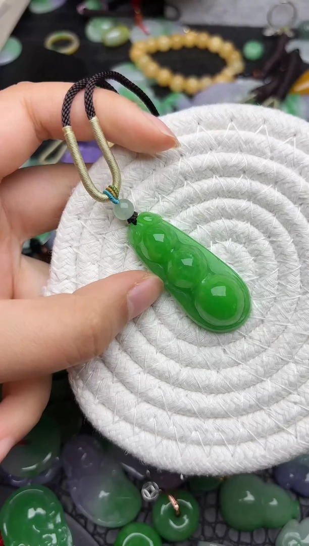 颈饰未镶嵌翡翠缅甸翡翠吊坠