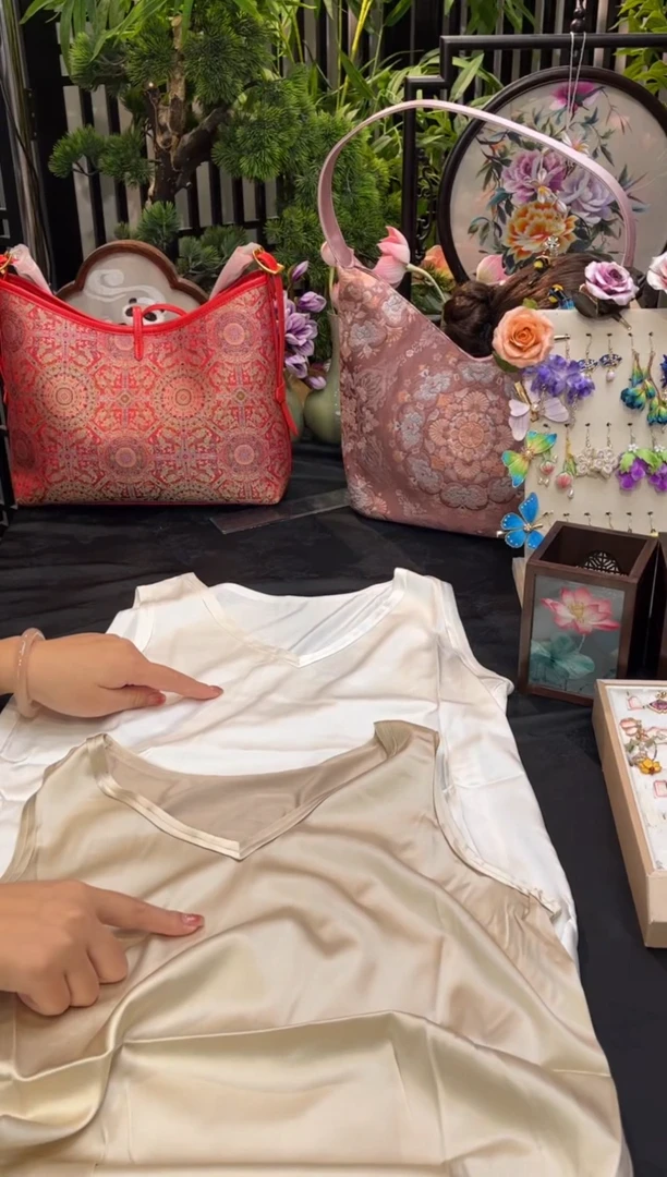 织绣✨****✨非遗手工绒花饰品