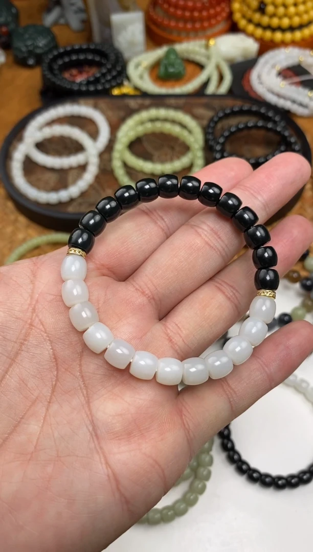 颈饰未镶嵌和田玉手串