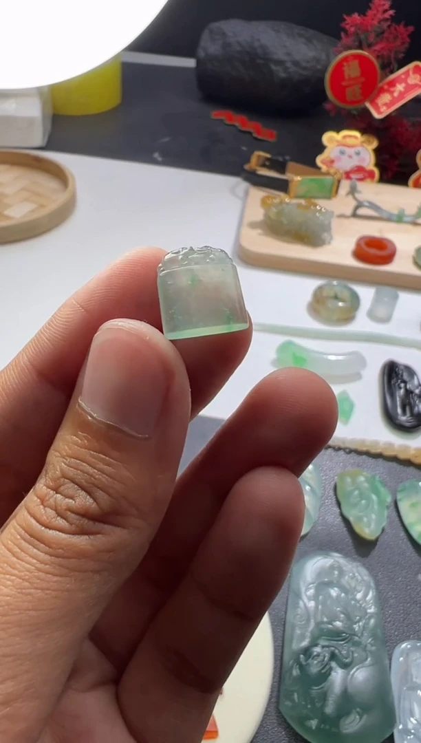 【闪购商品】定制翡翠未镶嵌天然缅甸A货翡翠