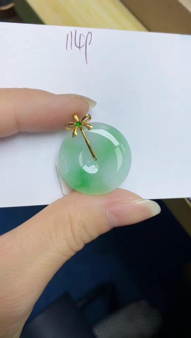 翡翠18K金镶嵌颈饰 天然翡翠A货