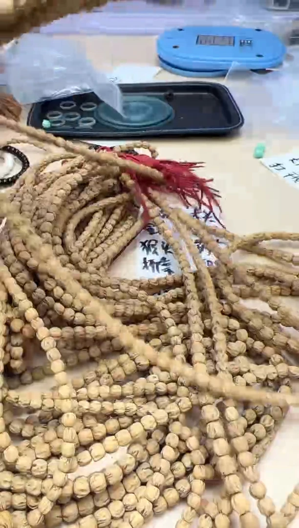 【闪购商品】柏香籽/百香籽吊坠012609 百香热振红芽脖挂