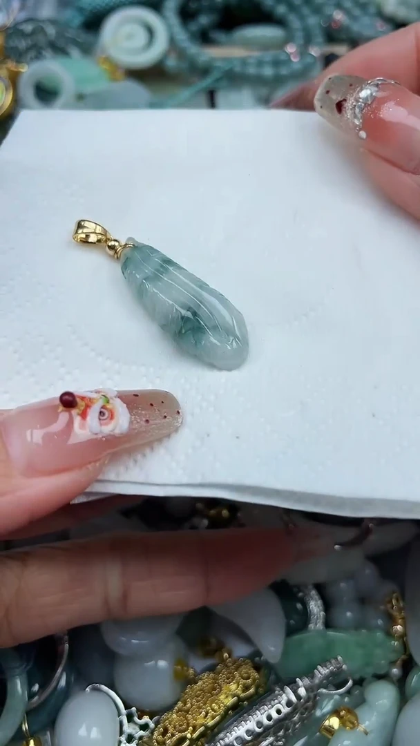 【闪购商品】翡翠颈饰未镶嵌闪购000多样性发其一