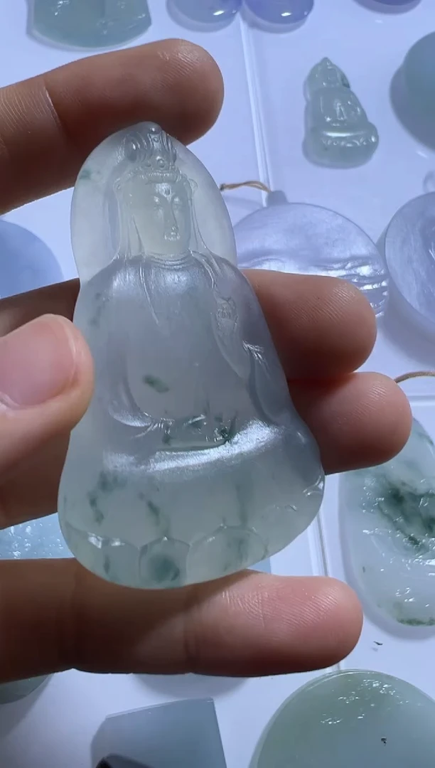 未镶嵌定制翡翠素衣