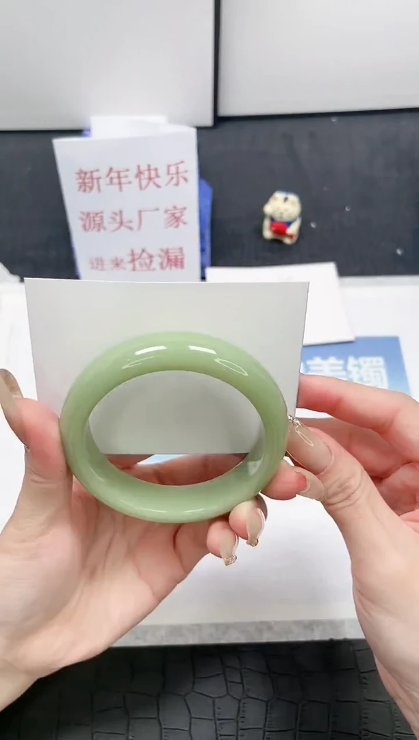 【闪购商品】石英质玉手镯未镶嵌Y25-60