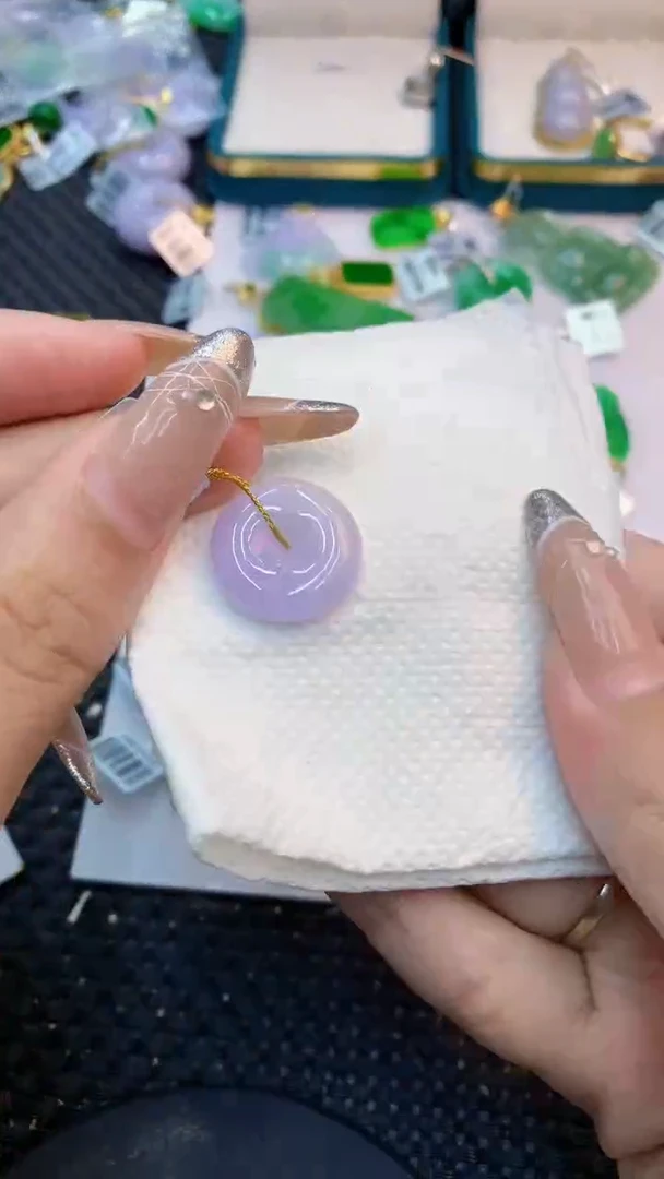 颈饰未镶嵌翡翠1