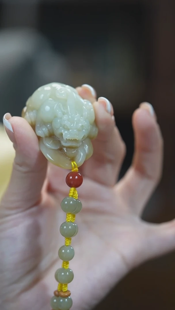 颈饰未镶嵌和田玉貔貅